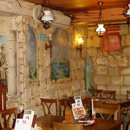 Don Quijote Koezepkori Panzio Es Etterem Hotel เลนตี ภายนอก รูปภาพ