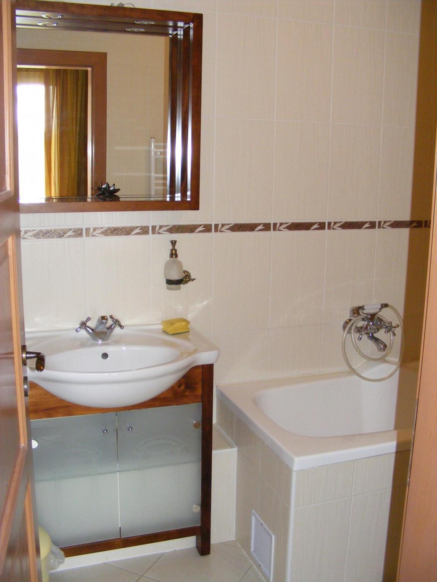 Don Quijote Koezepkori Panzio Es Etterem Hotel เลนตี ภายนอก รูปภาพ